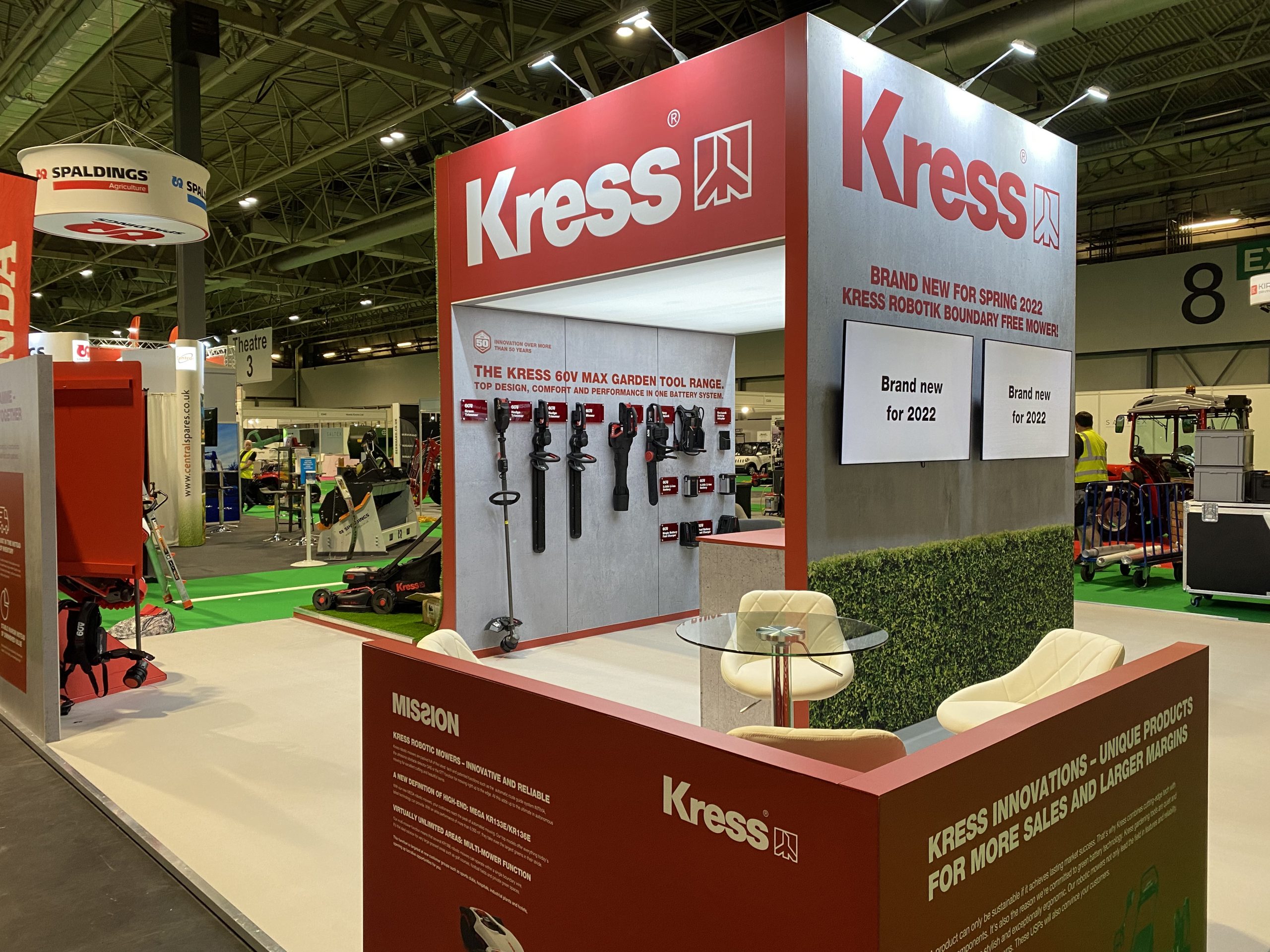 Exhibition stand for garden machinery